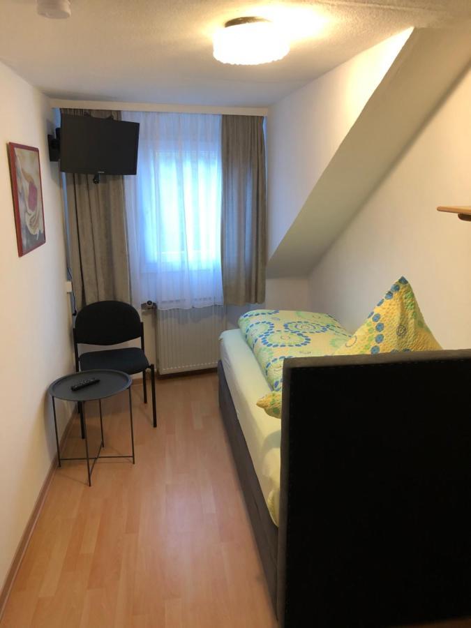 Gaestehaus Ziemons โคเคห์ม ภายนอก รูปภาพ