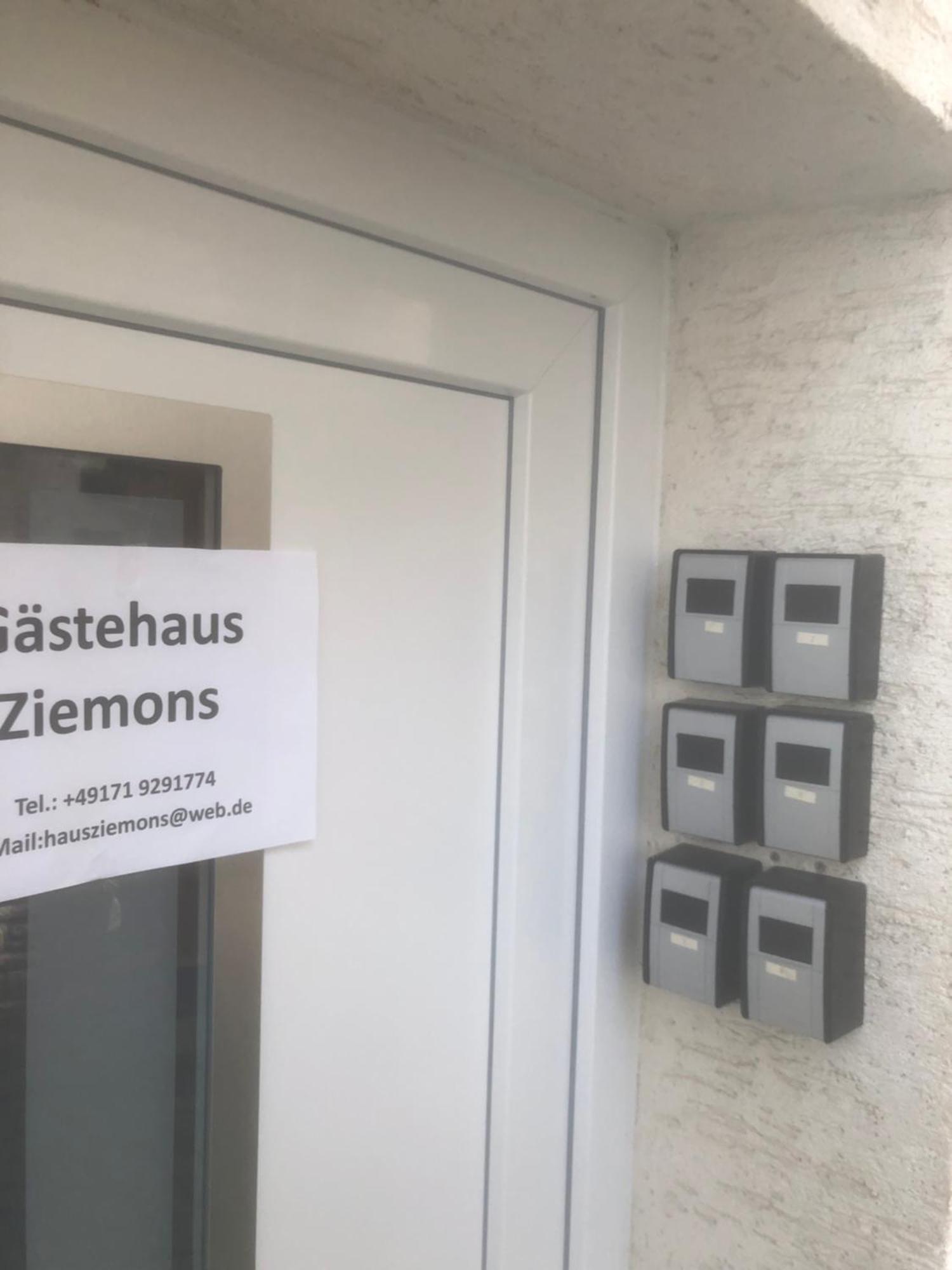 Gaestehaus Ziemons โคเคห์ม ภายนอก รูปภาพ